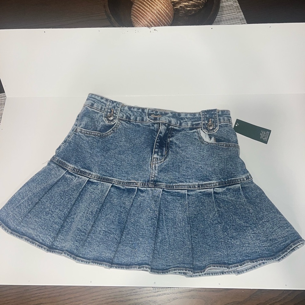 New Denim ruffle skirt (size 4)